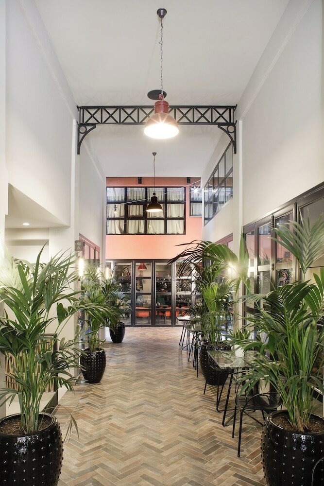 Anise, Aluma Hotel & Resort