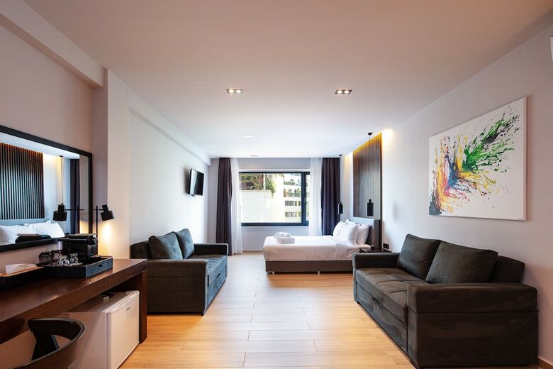 Hotel Athens Tower