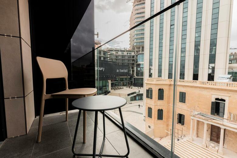 The Londoner Hotel St. Julian's
