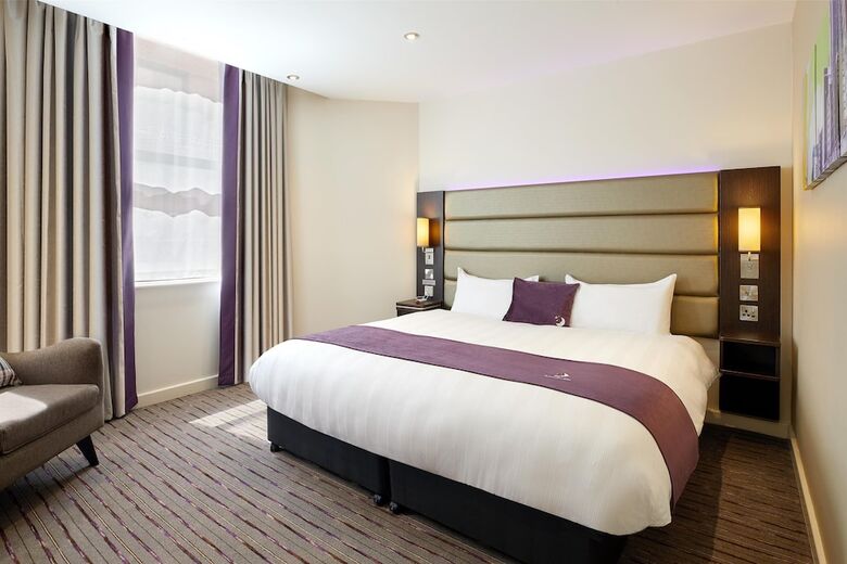 Hotel Premier Inn Bridgend - M4 J35