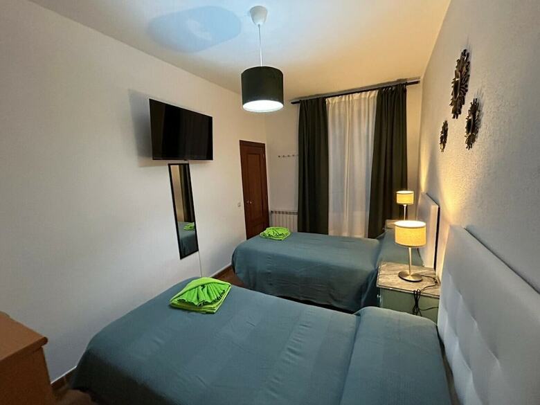 Apartamentos Habitaciones Figueroa