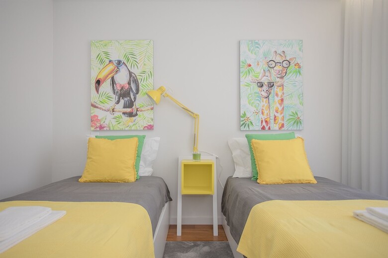 Liiiving - Luxury River View Apartment III