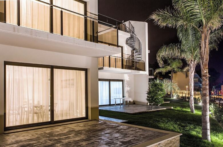 Aparthotel Calma Holiday Villas
