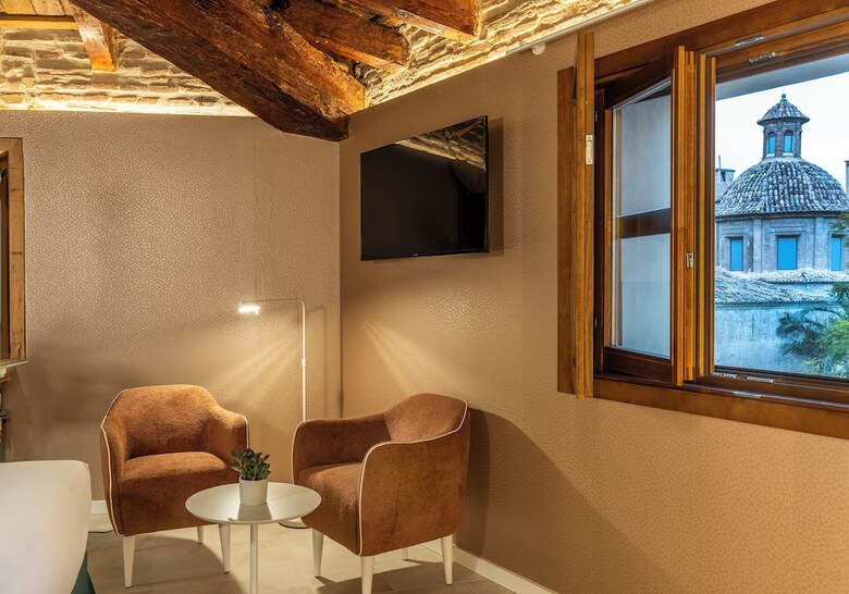 Axel Hotel Valencia ? Adults Only