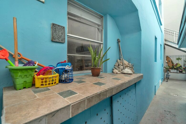 The Coral House Motel