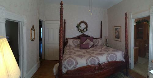 Grand Avenue Bed And Breakfast