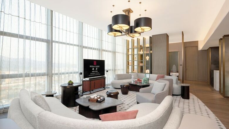 Hotel Hualuxe Qingdao Licang By Ihg