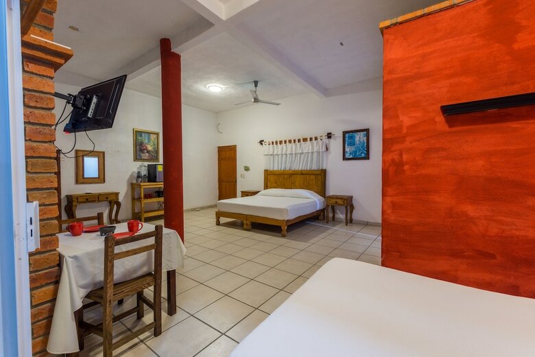 Aparthotel Traditional Sierra Leon Oceanfront Rooms