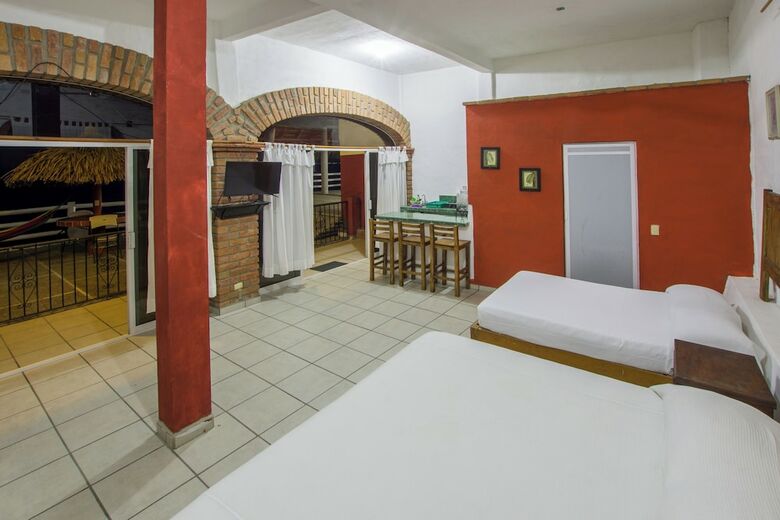 Aparthotel Traditional Sierra Leon Oceanfront Rooms
