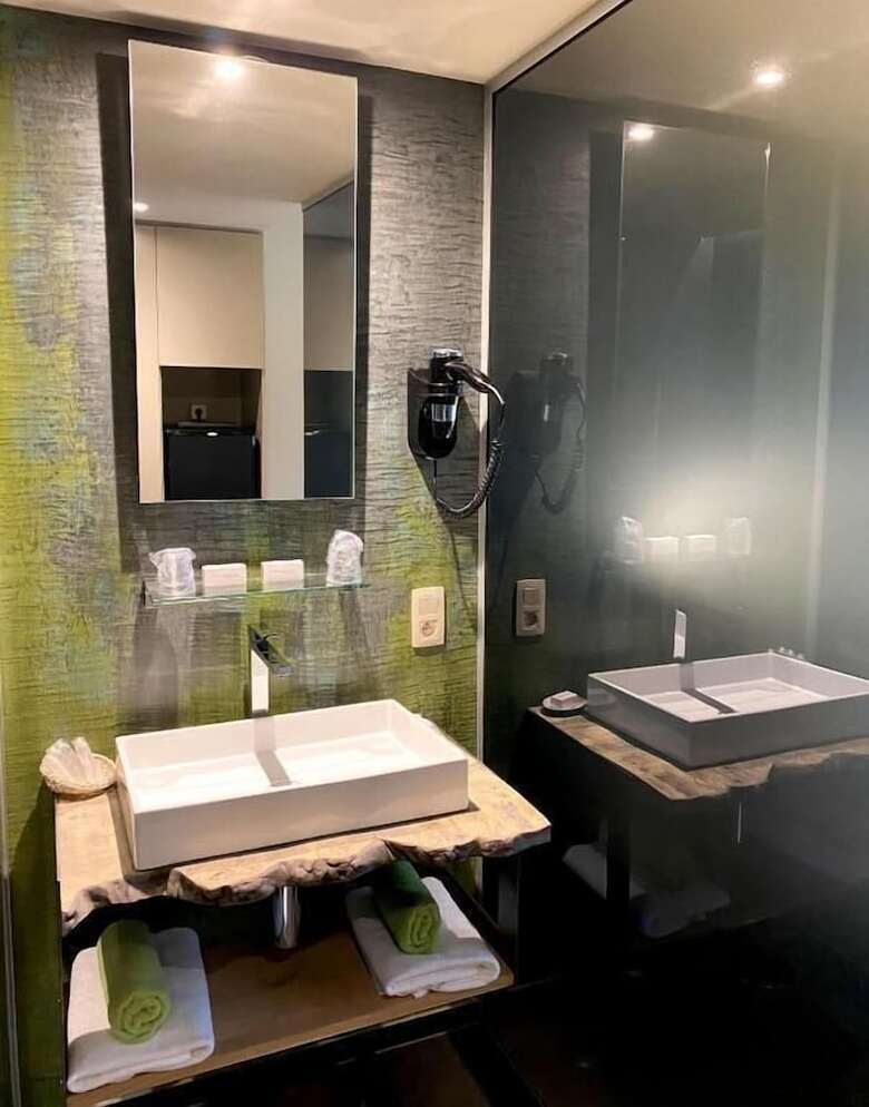Hotel Eau De Roche
