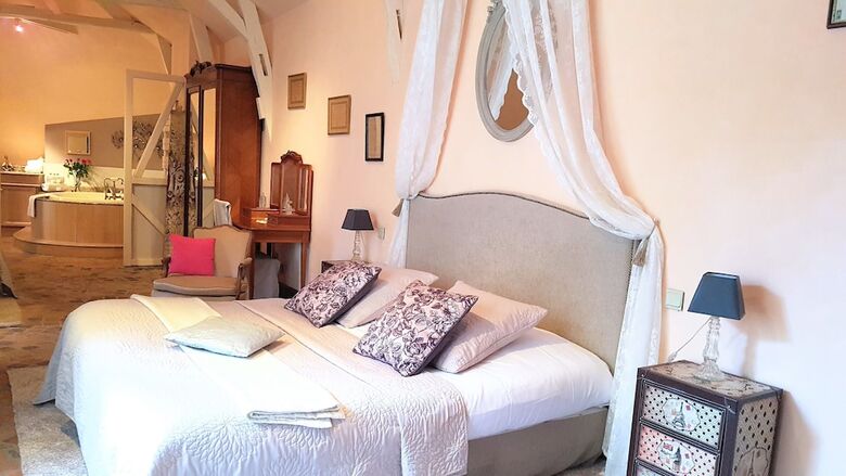 Bed & Breakfast Le Caf� Du Village