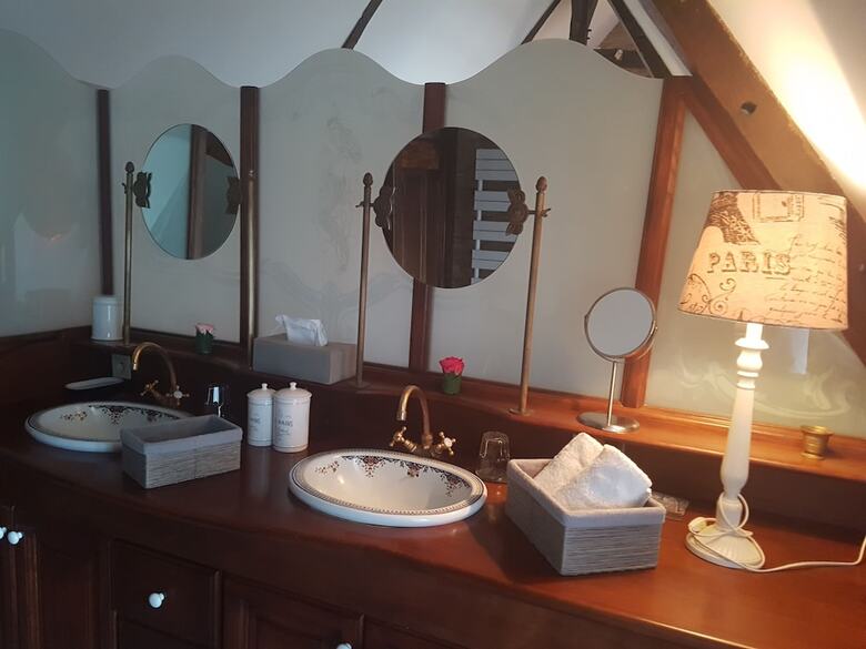 Bed & Breakfast Le Caf� Du Village