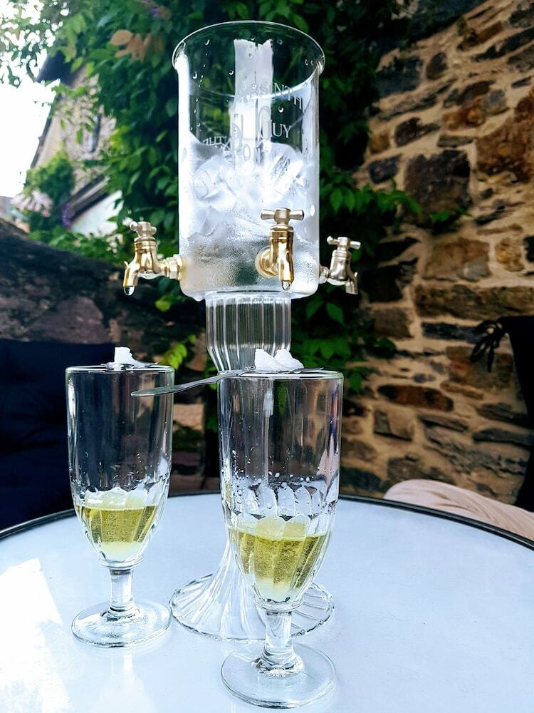 Bed & Breakfast Le Caf� Du Village