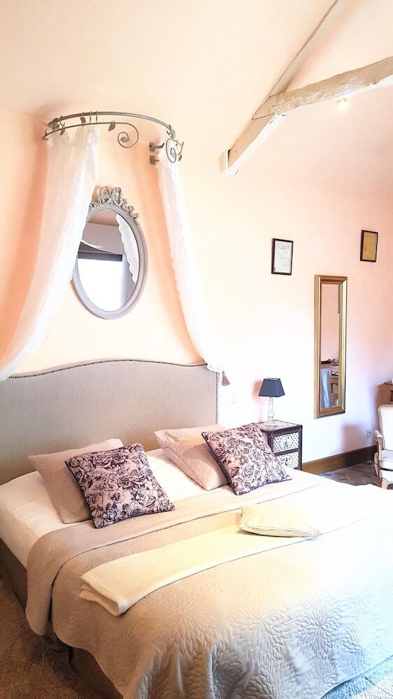 Bed & Breakfast Le Caf� Du Village