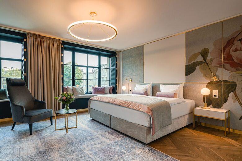 Hotel Ferreus Modern Art Deco