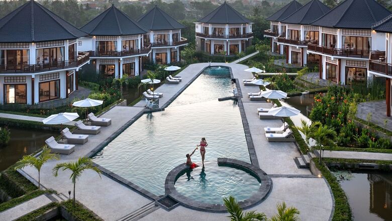 Hotel Swan Paradise A Pramana Experience
