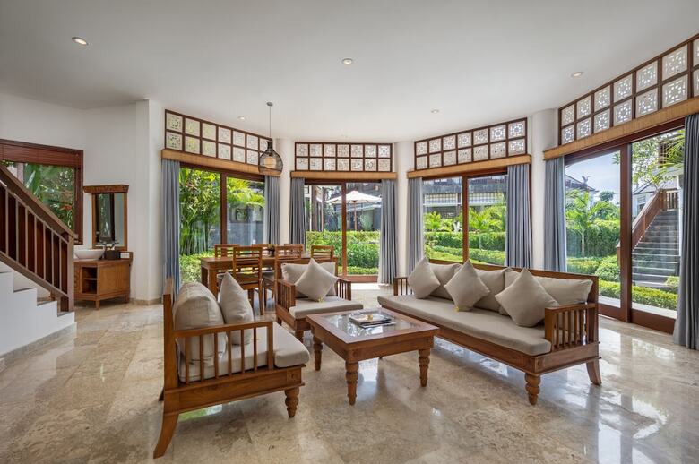 Hotel Swan Paradise A Pramana Experience