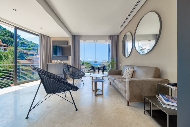 Aparthotel Maxwell Collection Romantic Zone