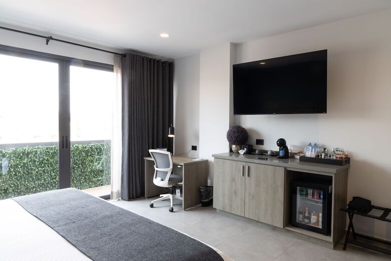 Th Hotel & Vivienda
