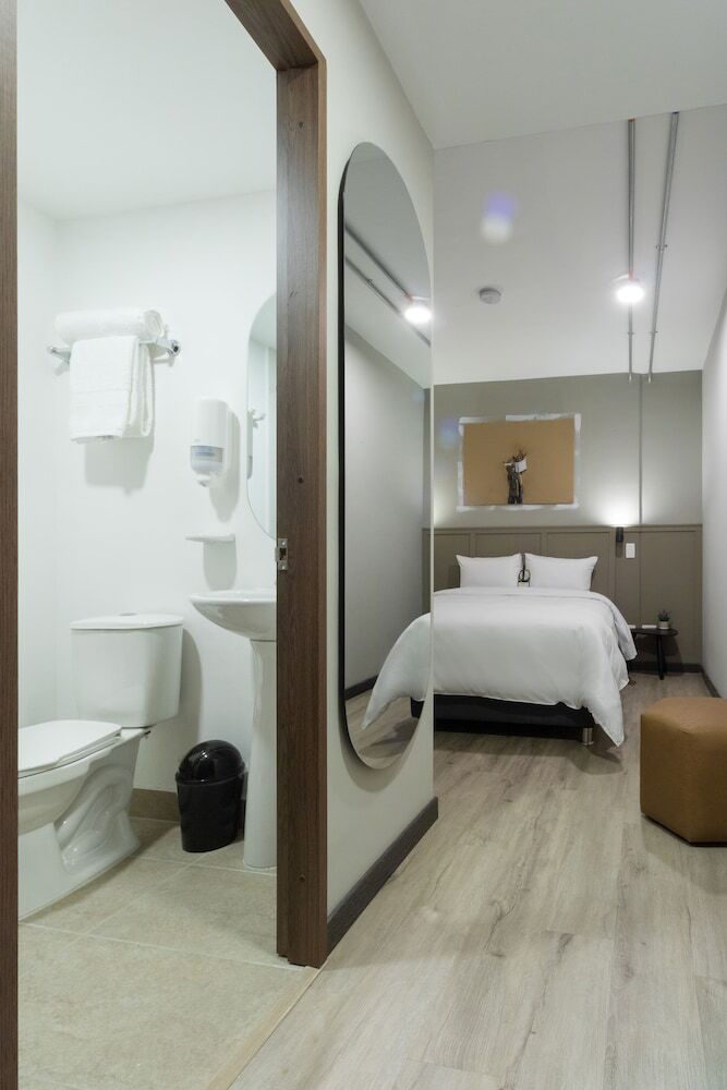 Bon 17 Hotel