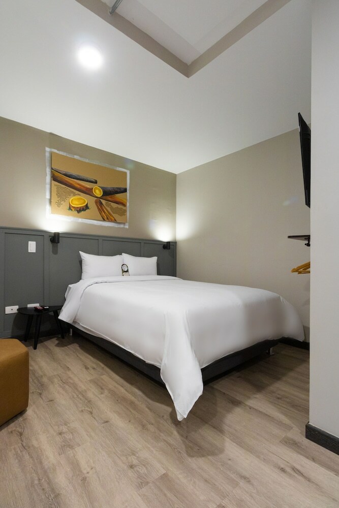 Bon 17 Hotel