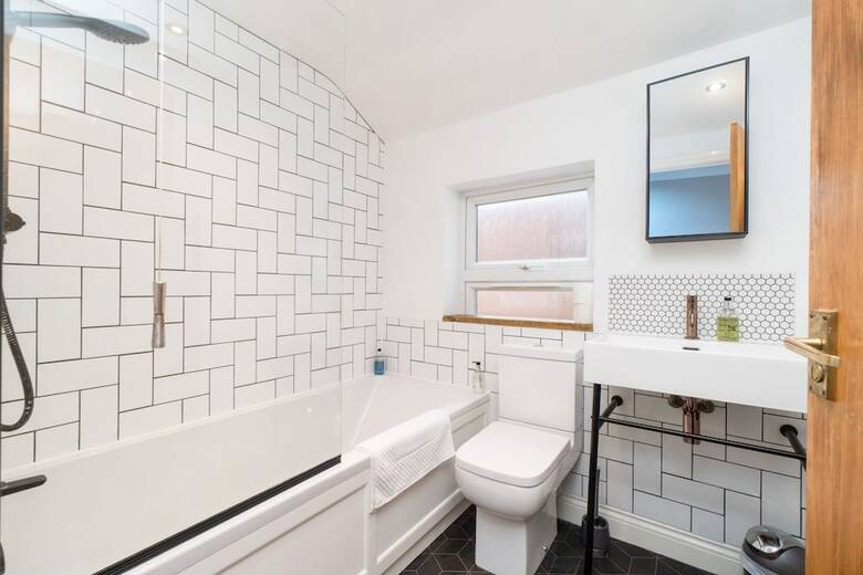 Apartamentos Homely And Modern Maisonette In Vibrant Bristol
