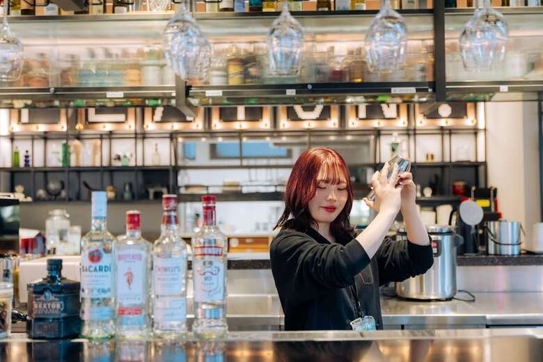 Hotel Moxy Osaka Umeda