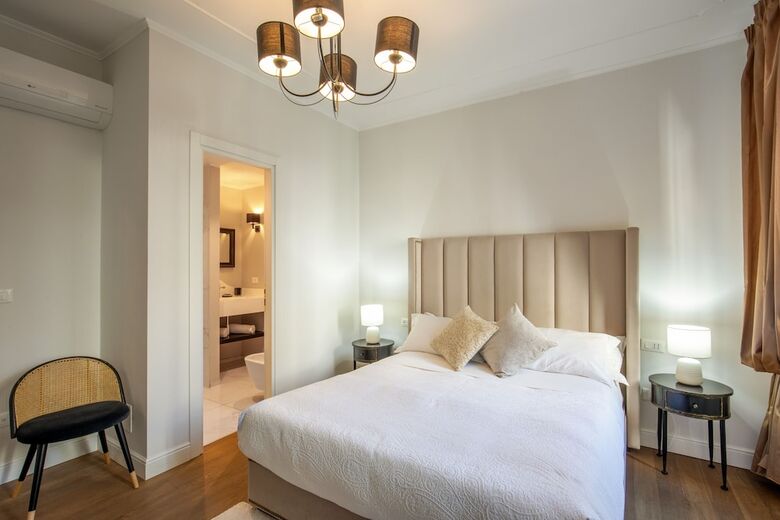 Hotel Daplace - Corso Monforte Suites