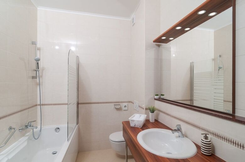 Luxury Rooms Near Beach 3