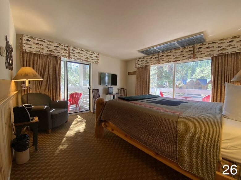 Hotel River Ranch Lodge & Restaurant