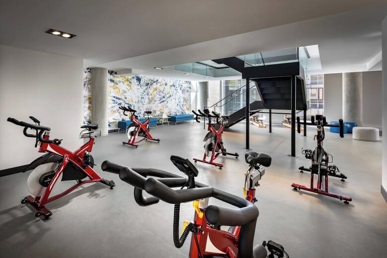 Humaniti Hotel Montreal, Autograph Collection