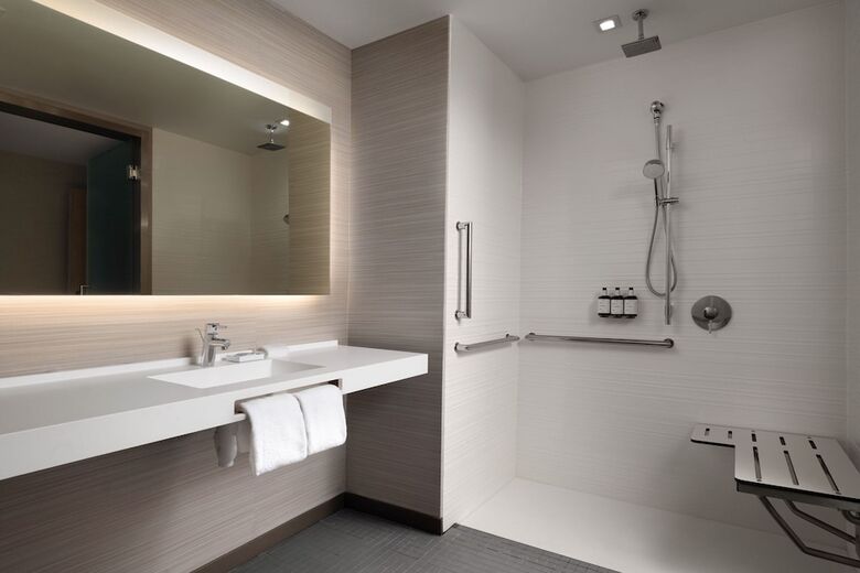 AC Hotel By Marriott Phoenix Downtown