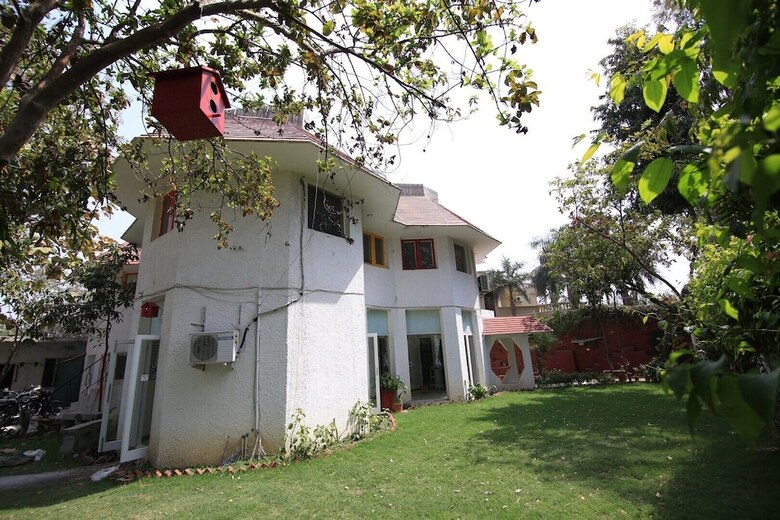 Adb Rooms Gour Farmhouse