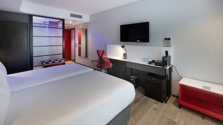 Anew Hotel Green Point