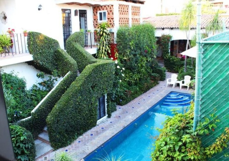 Casa Flores Bed & Breakfast