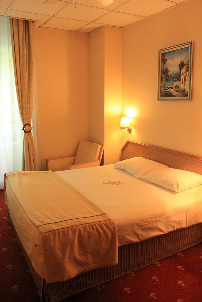 Hotel Foch