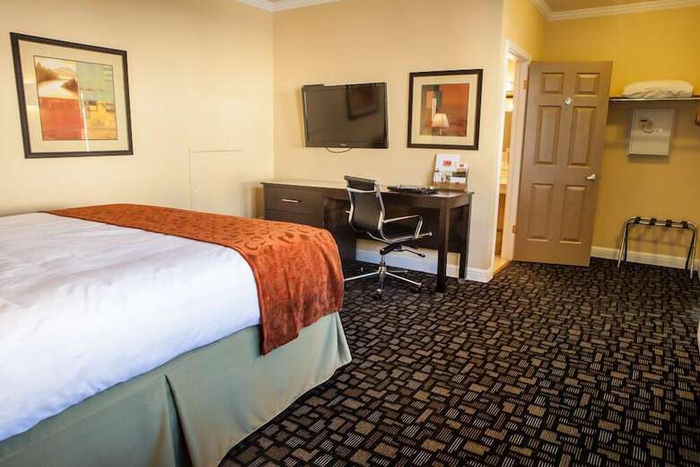 Motel Marinwood Inn & Suites
