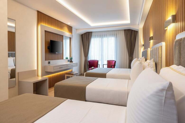 Carina Gold Hotel And Restaurant