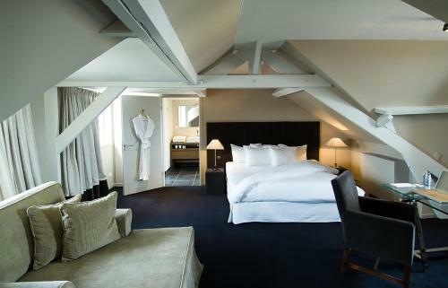 Pol Hotel