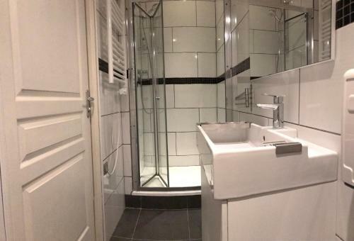 Hotel C�t� Mer
