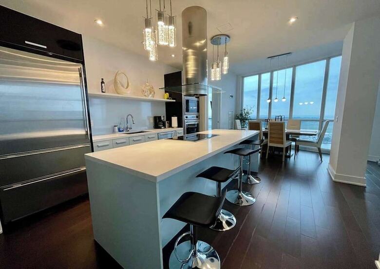 Hotel Waterfront Deluxe Residences
