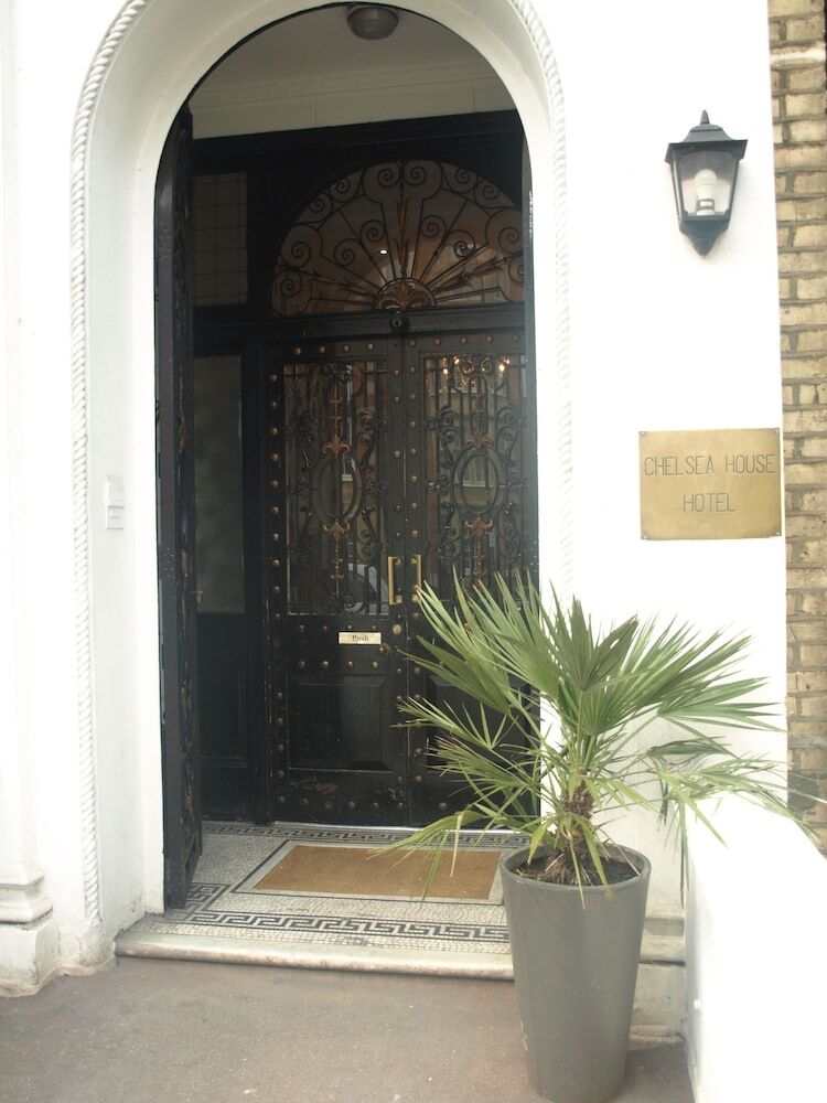 Chelsea House Hotel