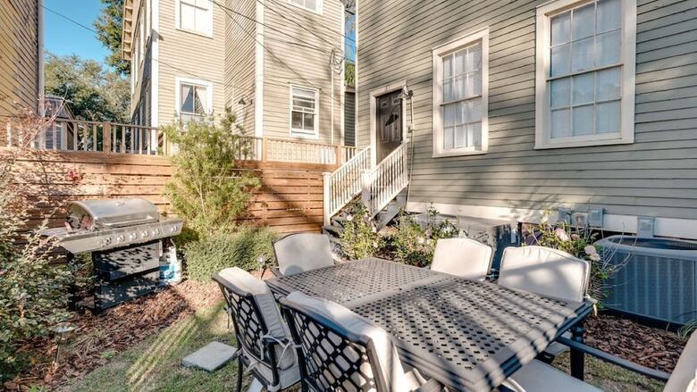 Hotel Huge 5 Bedroom 5 Bath Home In Savannah