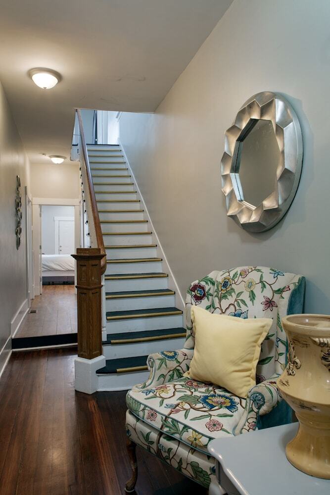 Hotel Huge 5 Bedroom 5 Bath Home In Savannah