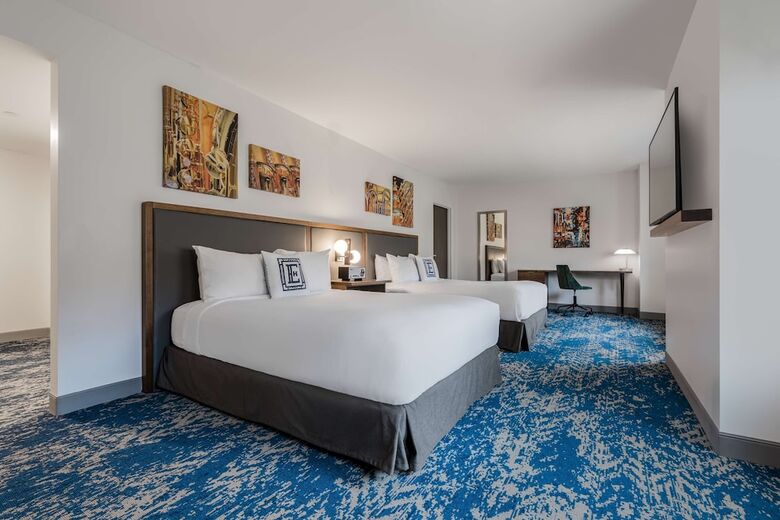 Hotel Elkhart, Tapestry Collection By Hilton