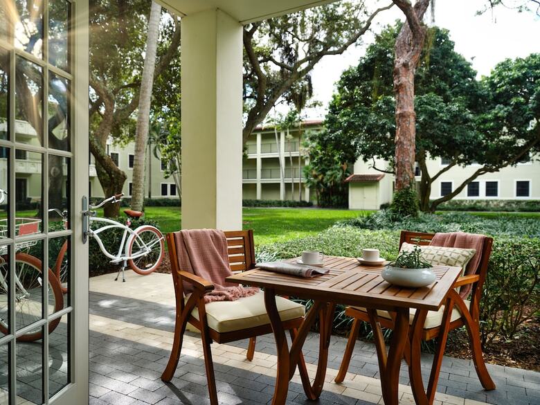 Hotel Bungalows At The Boca Raton