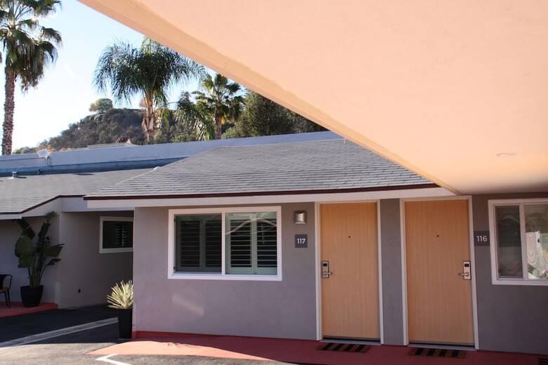 Motel El Royale Gardens Near Universal Studios