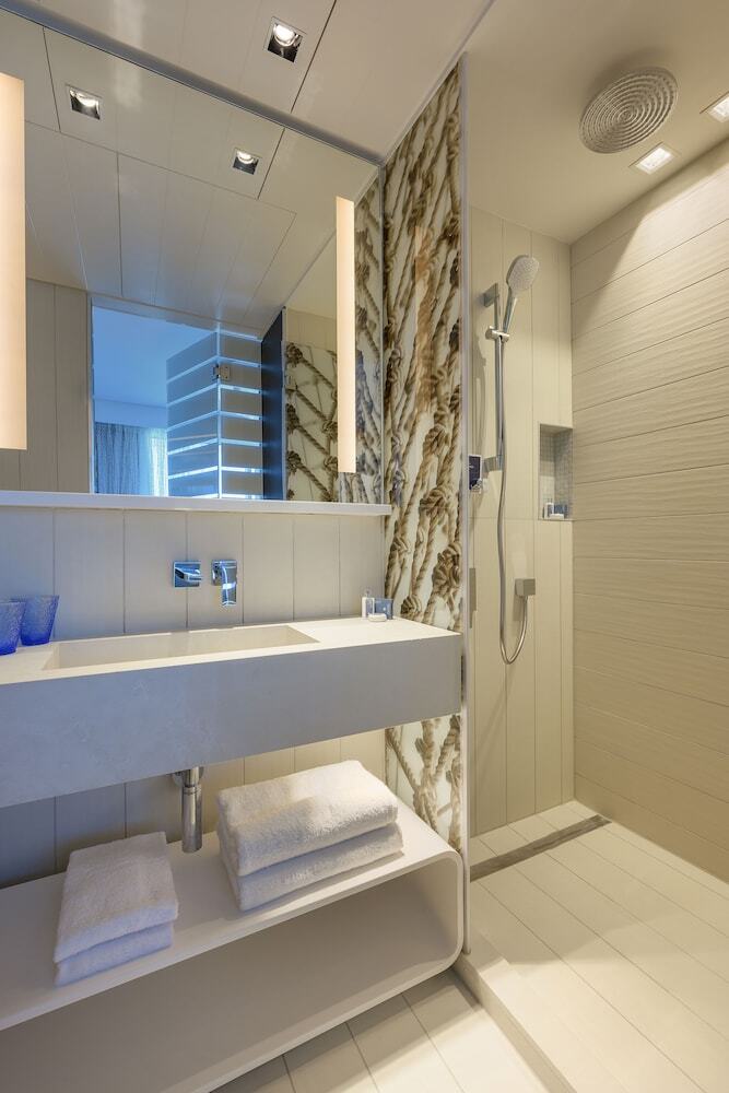 Hotel Port Tower By Isrotel Design