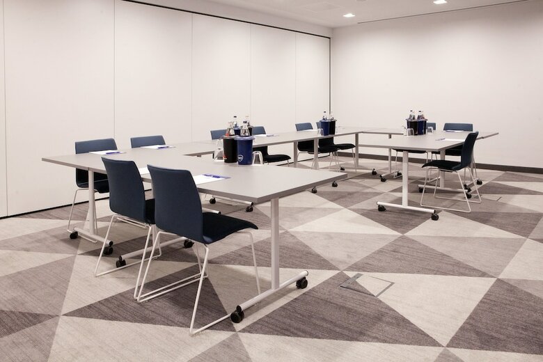 Hotel Holiday Inn Express Furth By Ihg