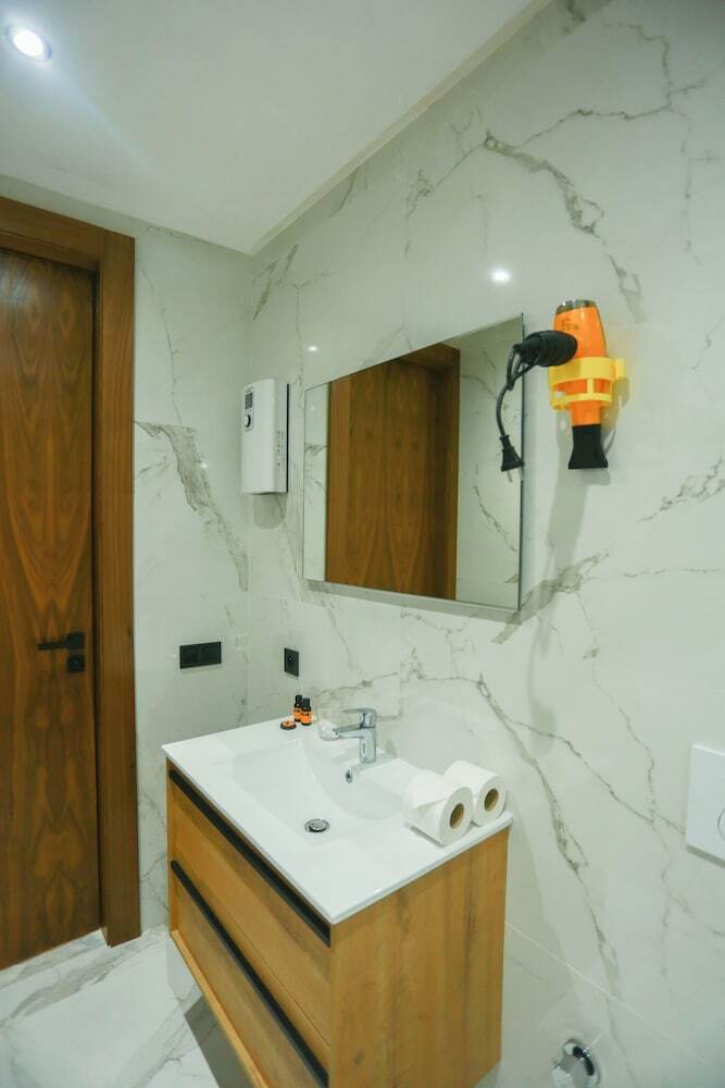 Aparthotel Les Joyeux Luxury Suites & Appart